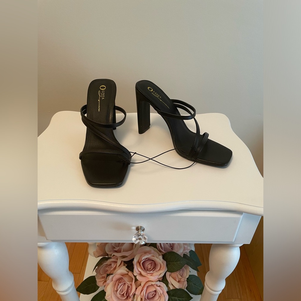 Olivia Ferguson Black Heels